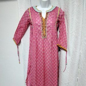 J. Teens Women Dress Size 38 Small Pink Paisley 3/4 Sleeves Open Sides Summer *2